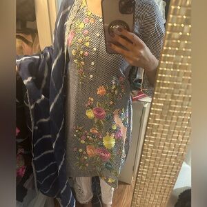 Graceful cotton suit with thread work